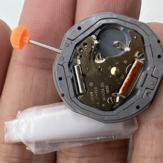 Miyota 1M02 Japan quartz watch movement with 3 hands and dual date display from Day Date collection.