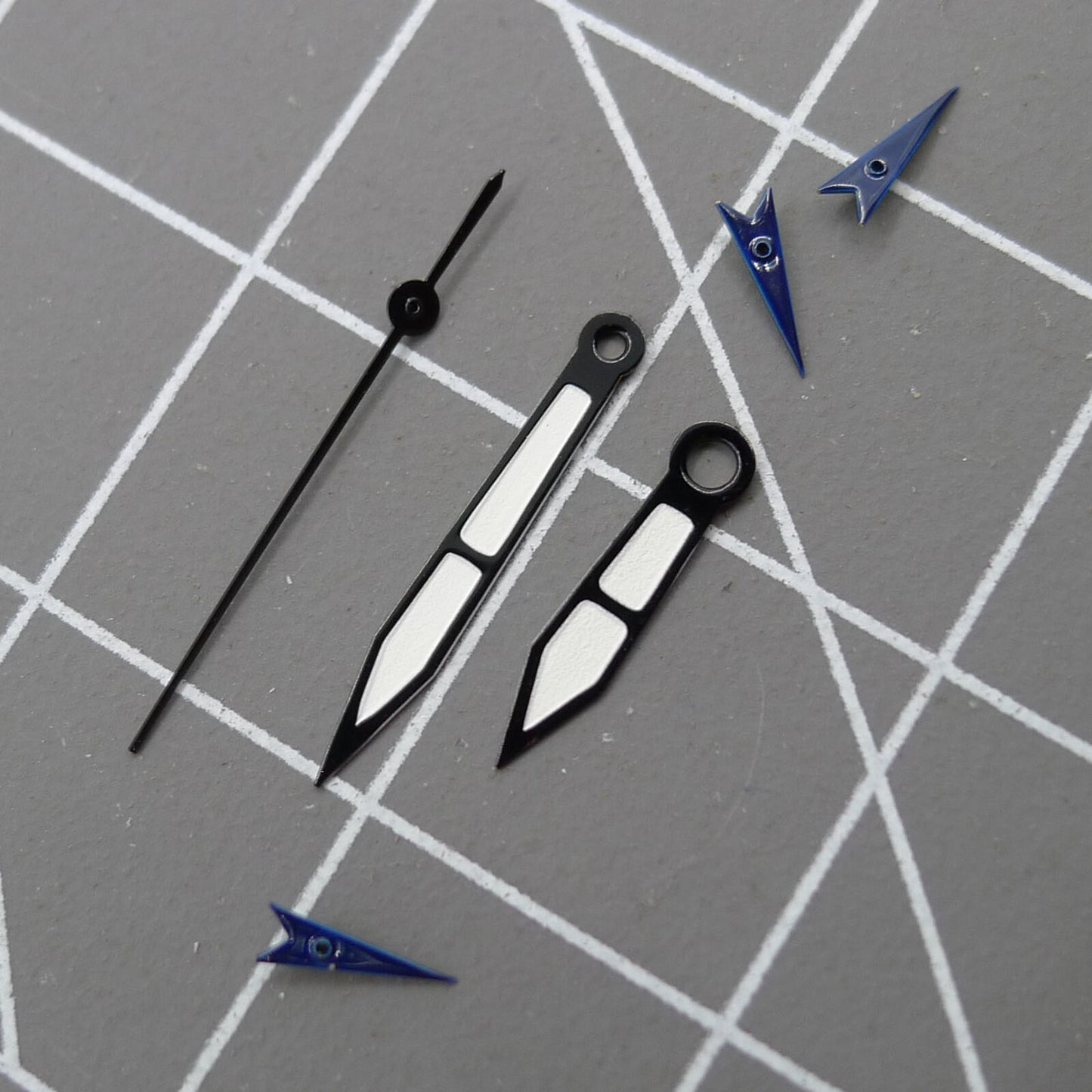 13 mm dunkelblaue Zierleiste, grün leuchtende Uhrzeiger für Miyota 0S10 Quarzwerk