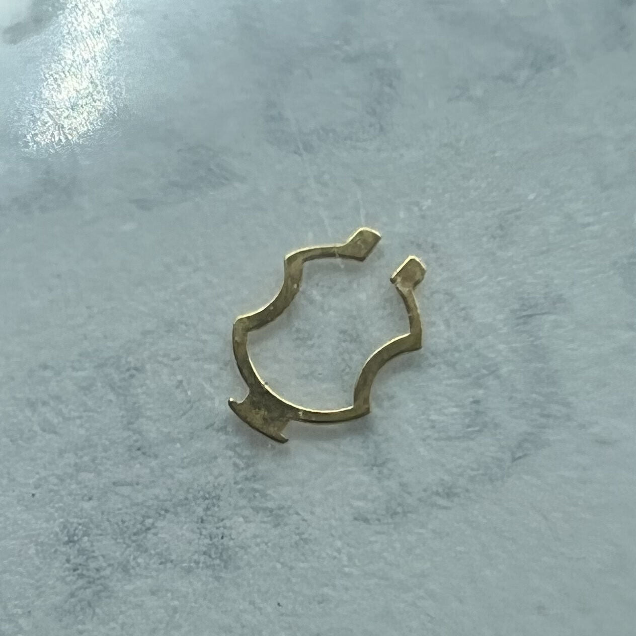 Jewel Fit Plate Click Spring Cap for ETA 2824/2671/2892 watch movements, precision accessory.