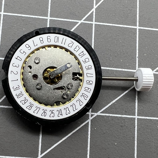 Swiss Made Ronda 585 quartz watch movement with date at 6, precision Swiss part for accessories.