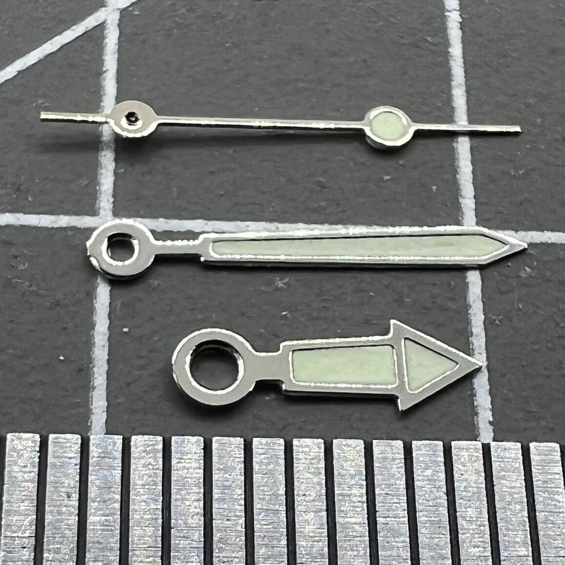 Jeu d'aiguilles lumineuses pour mouvement Miyota 2035 n° 3230