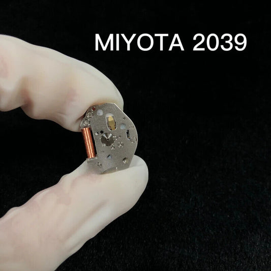 Miyota quartz movement with 2 hands, no calendar, for precise watch repairs and upgrades.
