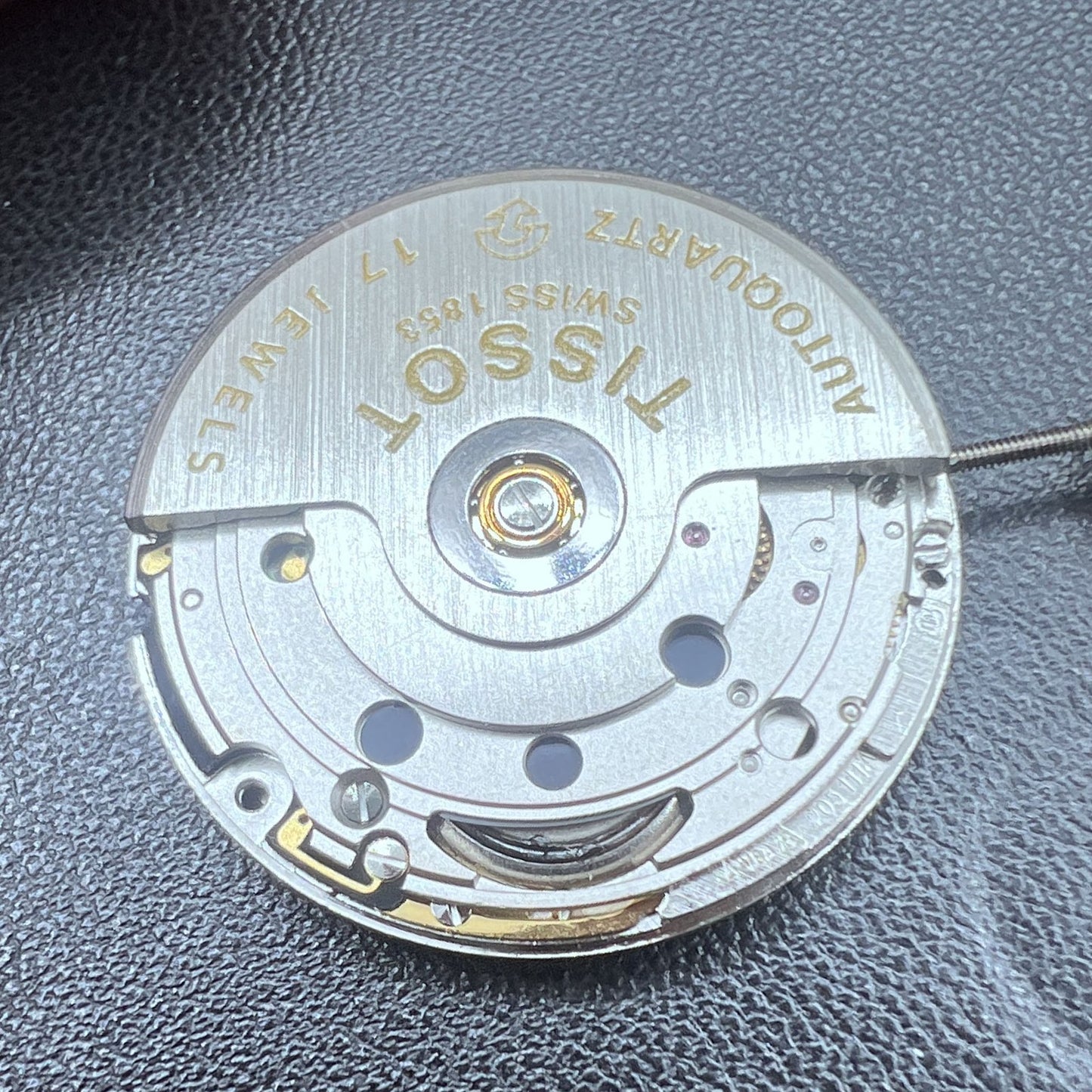 Uhrwerk ETA 205 111 kinetic watch movement by ETA, Swiss-made silver component for precise timekeeping