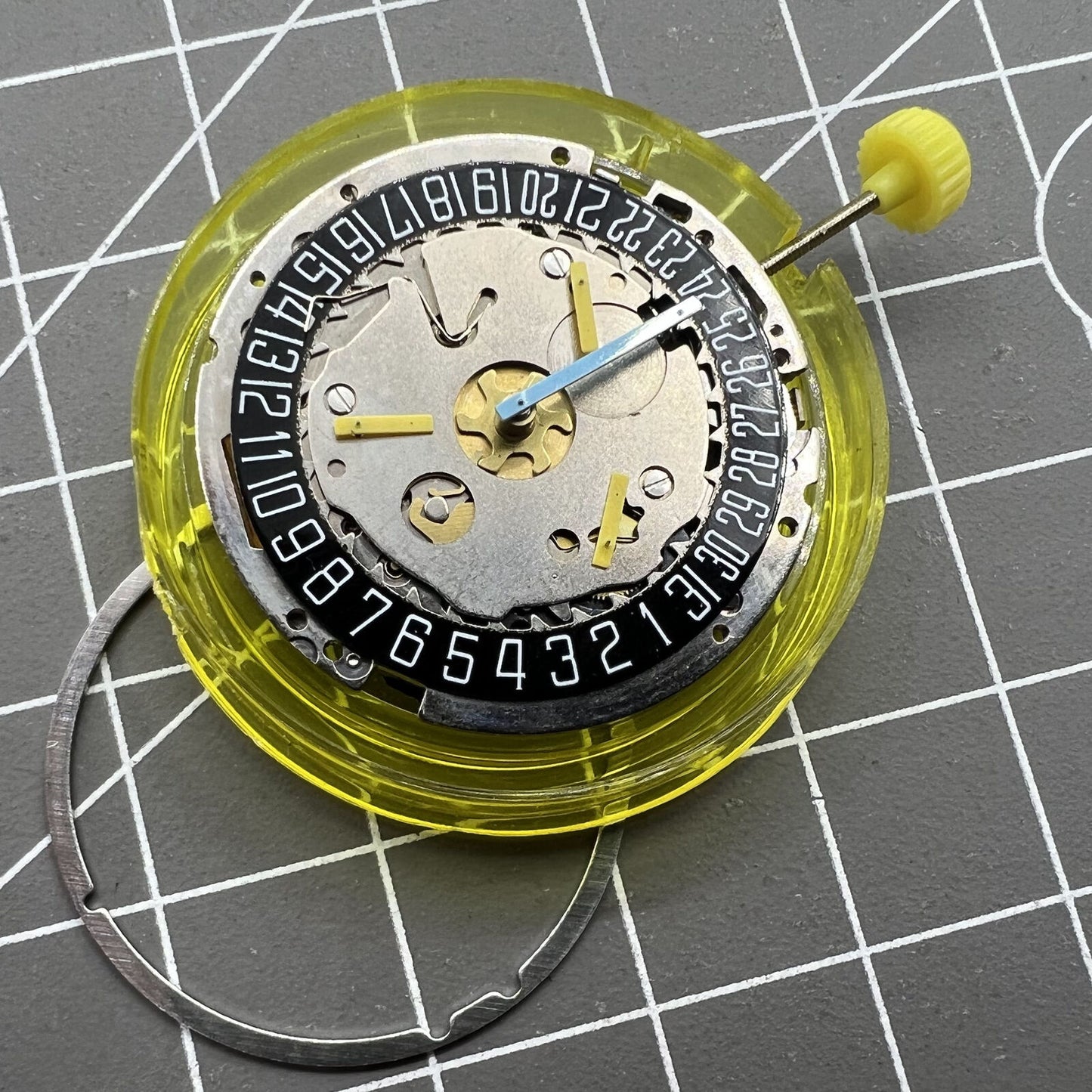 Remplacez le mouvement à quartz ISA 8171 Swiss Silver ISA 8161 Date@6 Black Disk 6 aiguilles