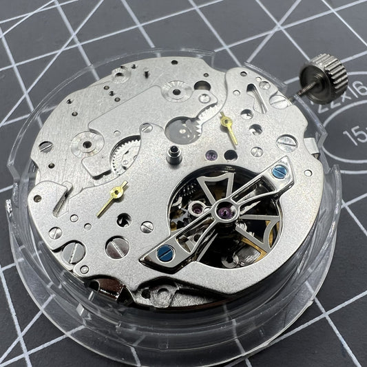 Seagull ST25 ST2502 automatic watch movement showcasing precise mechanical engineering from China.