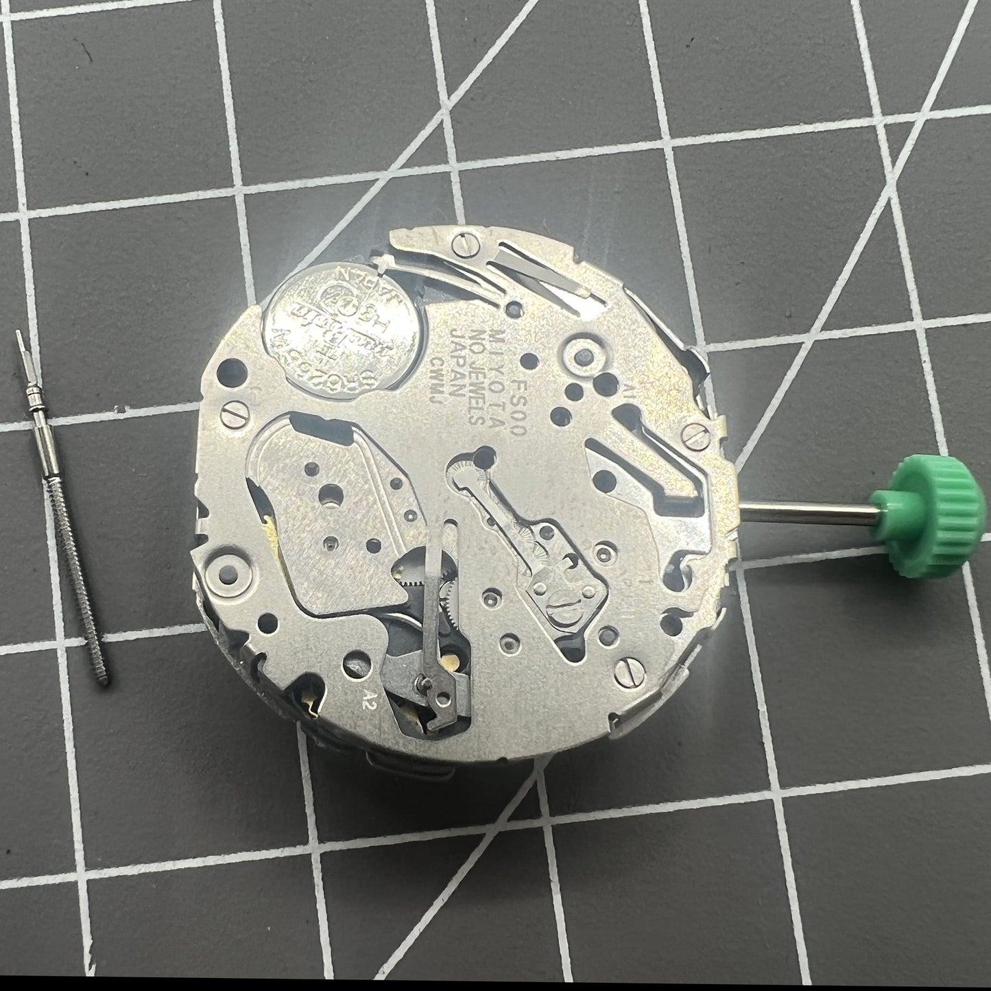 Japan Made Miyota FS00 quartz watch repair part compatible with F500 series models, high precision movement.
