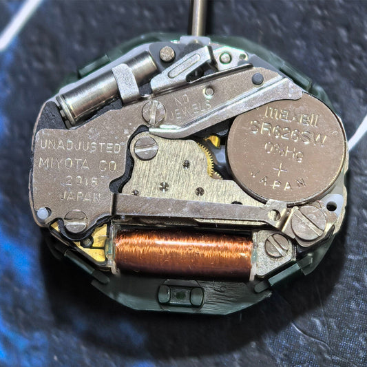 Set of 3 Miyota 2015 quartz watch movements with multifunctional single calendar date at 6 o'clock position.