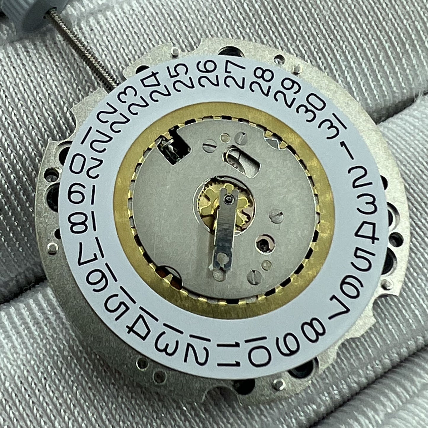 Swiss Made Ronda 705 3 Hand HCP2 Quartz Watch Movement Date At 3/6