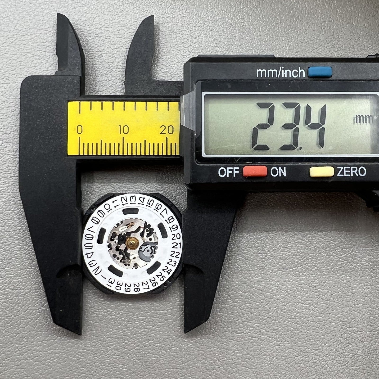 Seiko 7N42C quartz watch movement with precise Japanese craftsmanship for reliable timekeeping.