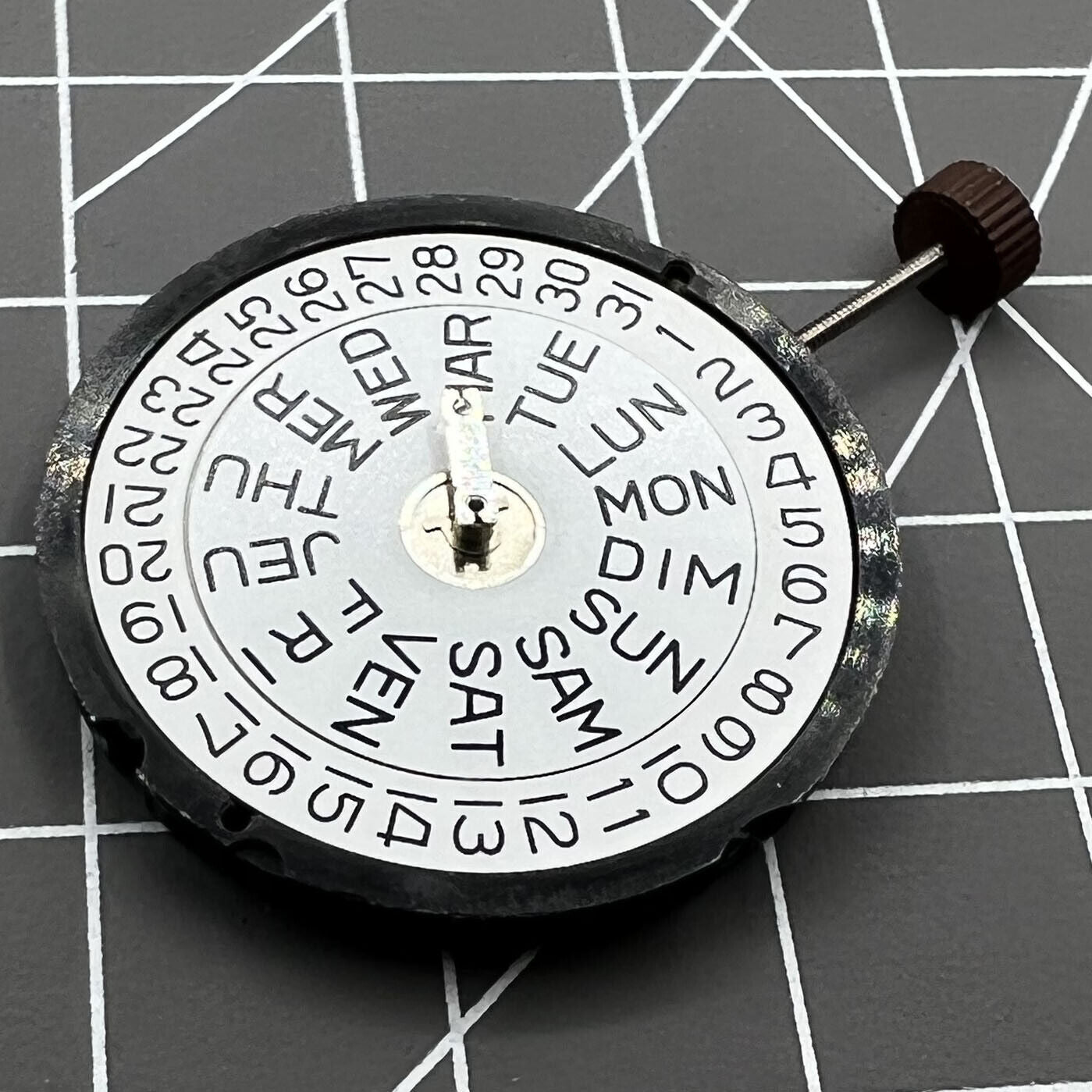 Ronda 517, Schweizer Quarzwerk, Datum bei 3 Uhrwerk