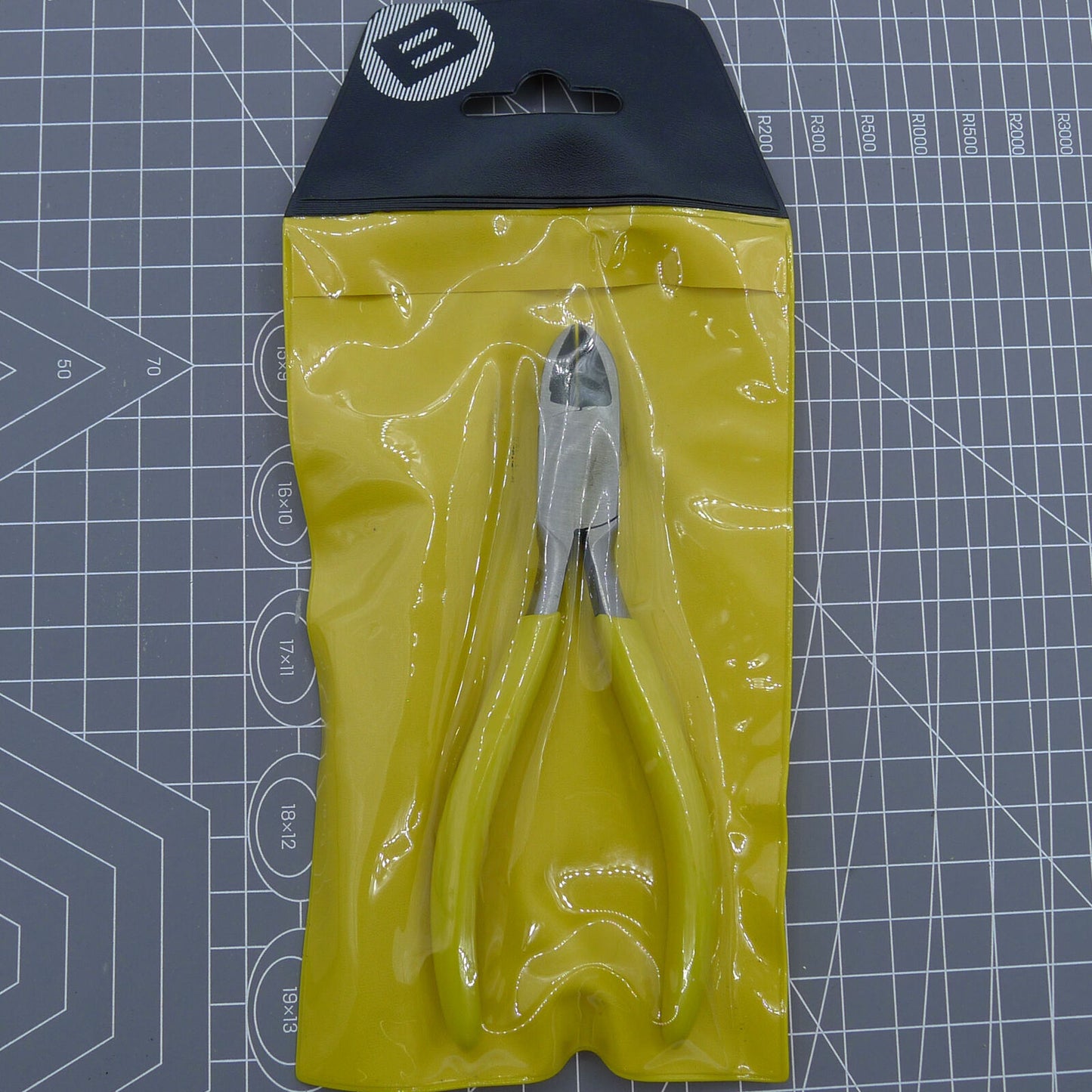 Pince coupante latérale à bout arrondi Bergeon 2629, fabriquée en Suisse, 130 mm