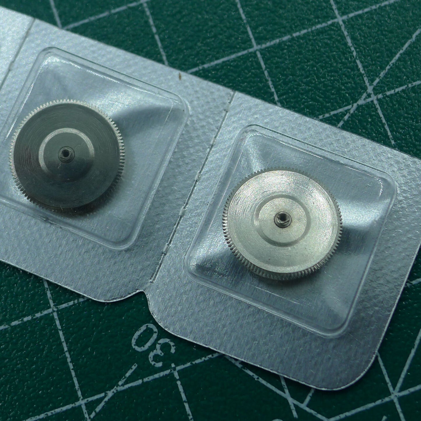 Wholesale generic watch part barrel with complete mainspring for ETA2824 2836 movement compatibility.