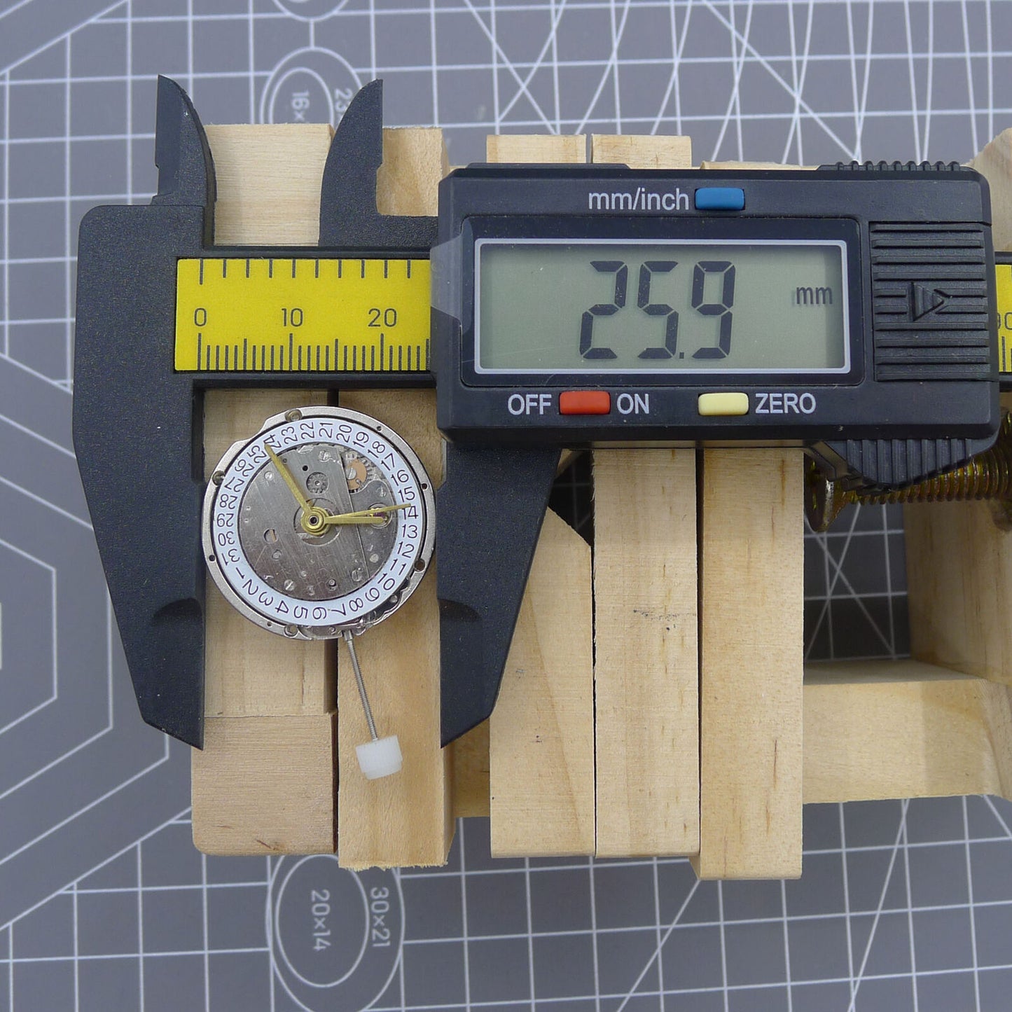 Shanghai Automatisches mechanisches Uhrwerk RK4D-2 Kleine Sekunde bei 9