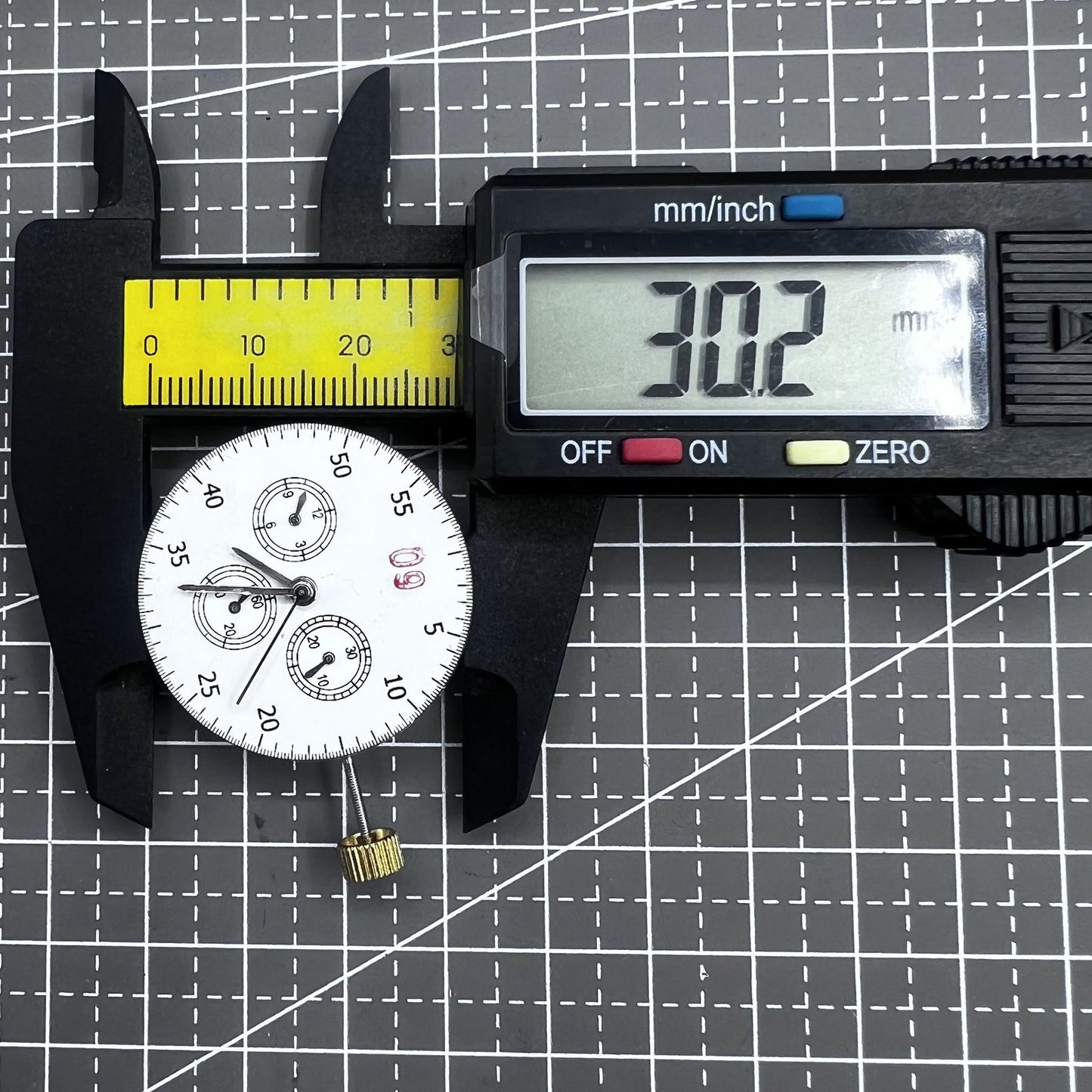 Hergestellt in China 7750 Automatisches Chronographenwerk @3 @6 @9 ETA 7753 Konfiguration