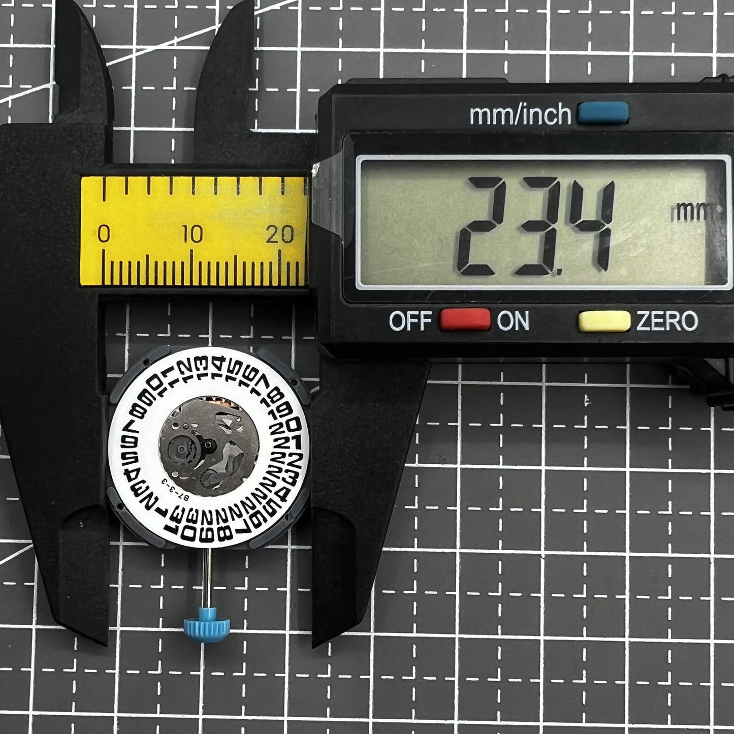 Miyota 6M53 Date at 3 Quartz Movement 3 Hands Big Date Movement