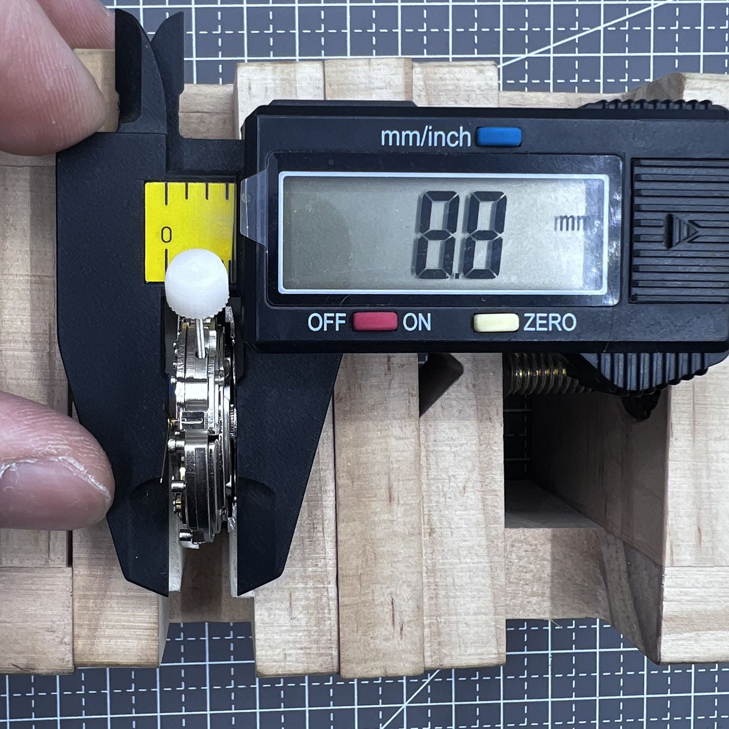 Multifunctional Bare Balance Wheel Automatic Mechanical Movement