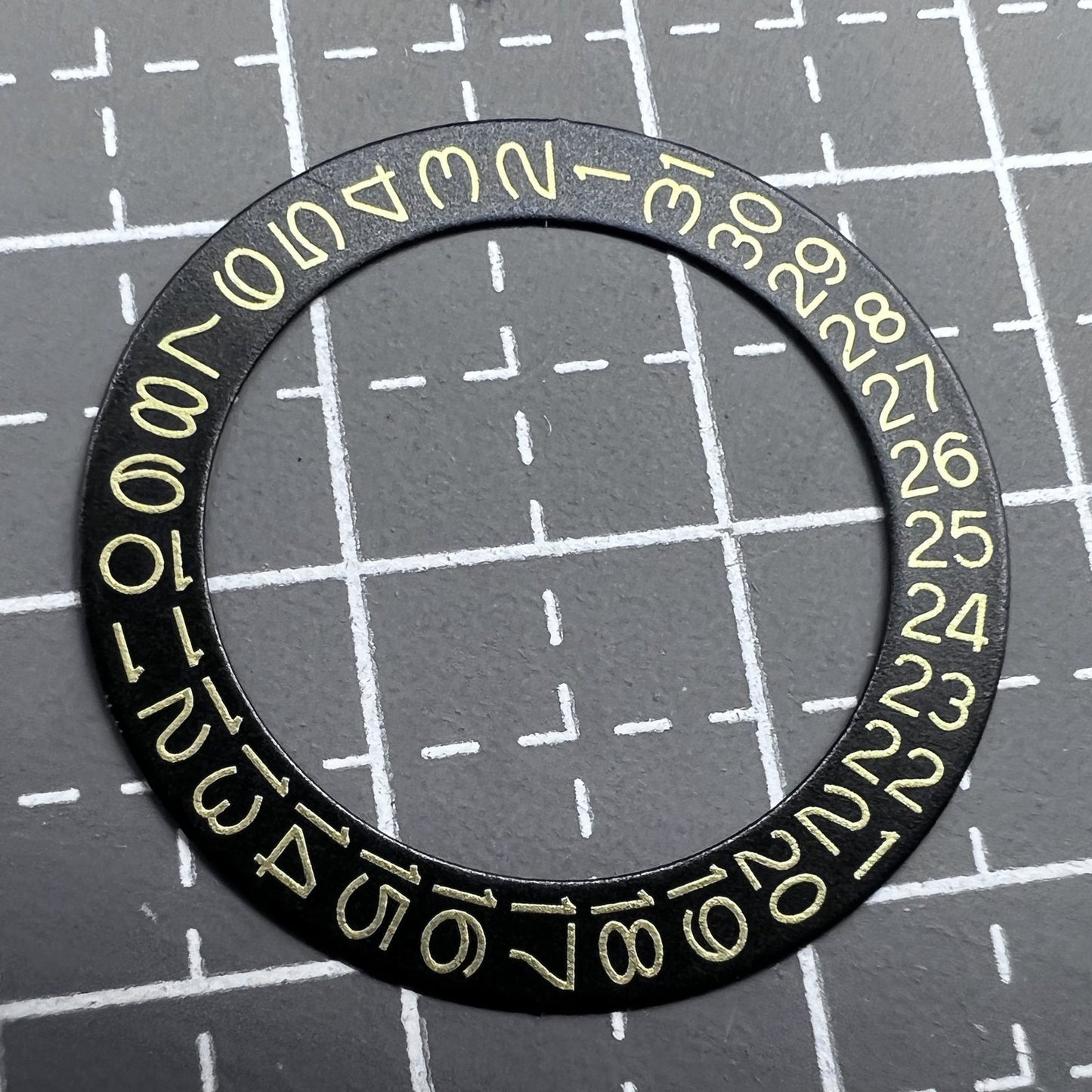 2 PIECES Golden Character Black Background Date Disk Date Wheel for NH35 NH36