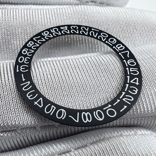 Black date disk wheel for NH35/NH36 movement, precise date display at 3 or 6 o?clock position.