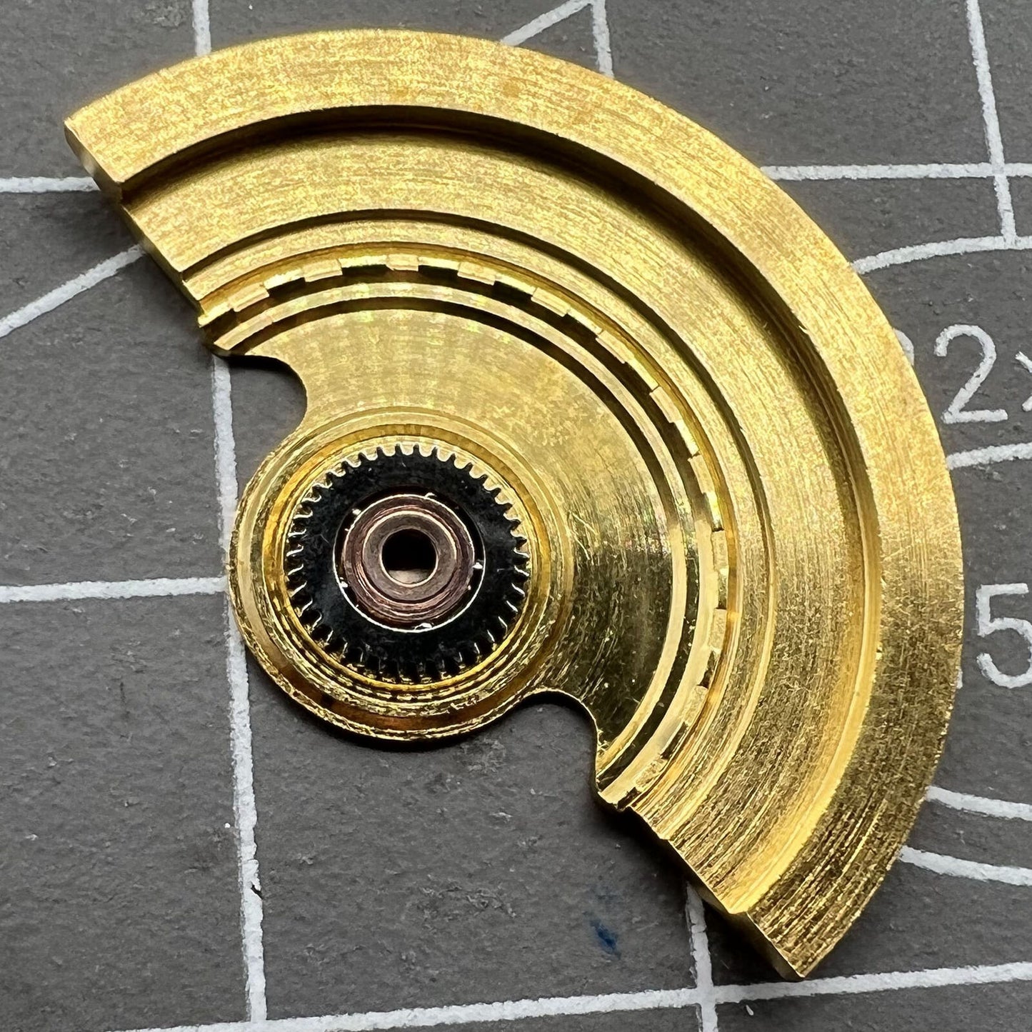 Masse oscillante Golden Rotor générique adaptée au mouvement <tc>ETA</tc> 2824 2834 2836 #570
