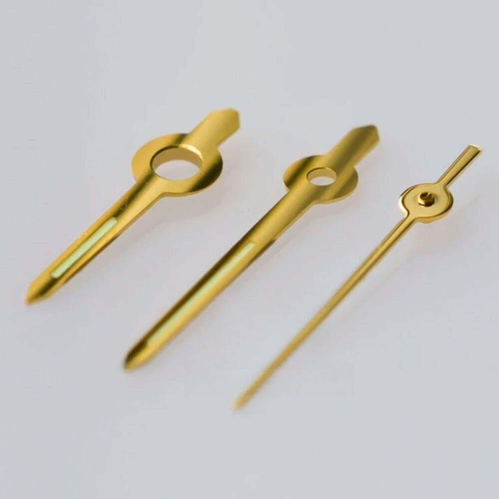 2 Sets/Packung 8,6 x 8,5 x 6 mm goldene Zierleisten, grüne Leuchtzeiger für das Uhrwerk ETA 2671