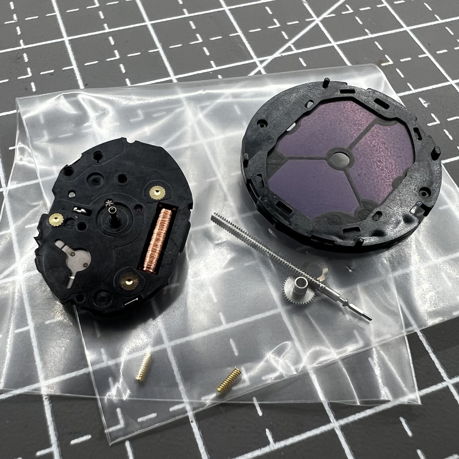 Hattori Epson VS17A solar-powered quartz movement for precise watch accessory replacement.