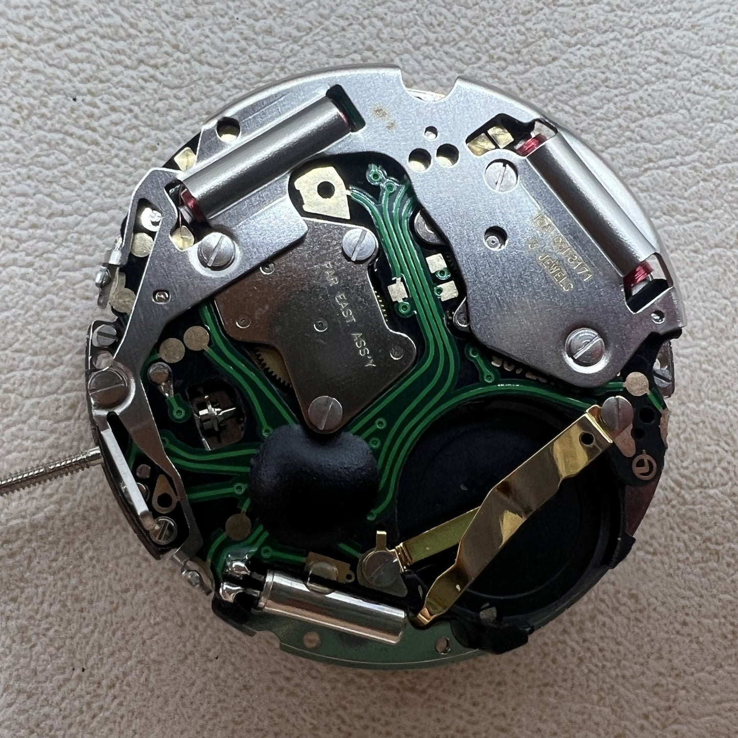 ISA 8171 Quarzwerk 5 Zeiger Silber Rückseite Einzelkalender bei 6 Uhr