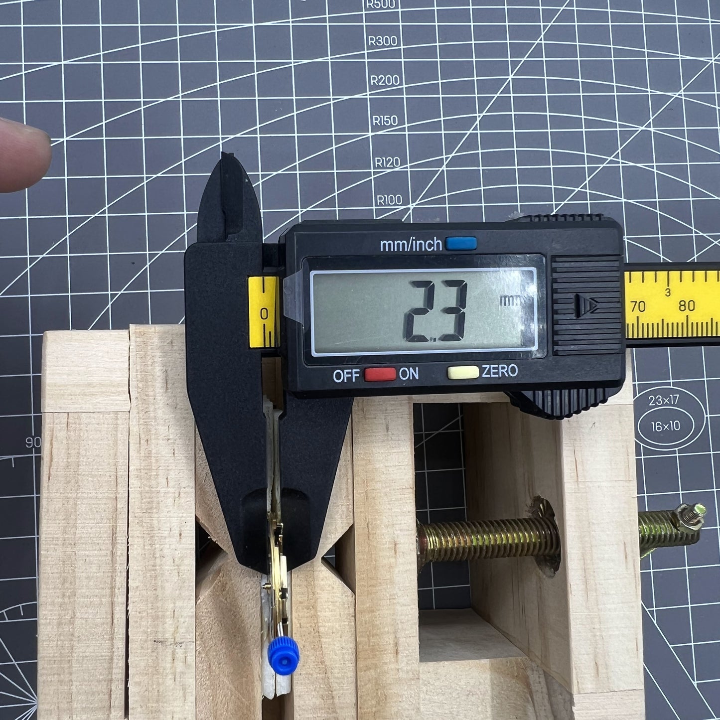 ETA F06.412 quartz watch movement by ETA, Swiss precision replacement for 955.112 models.