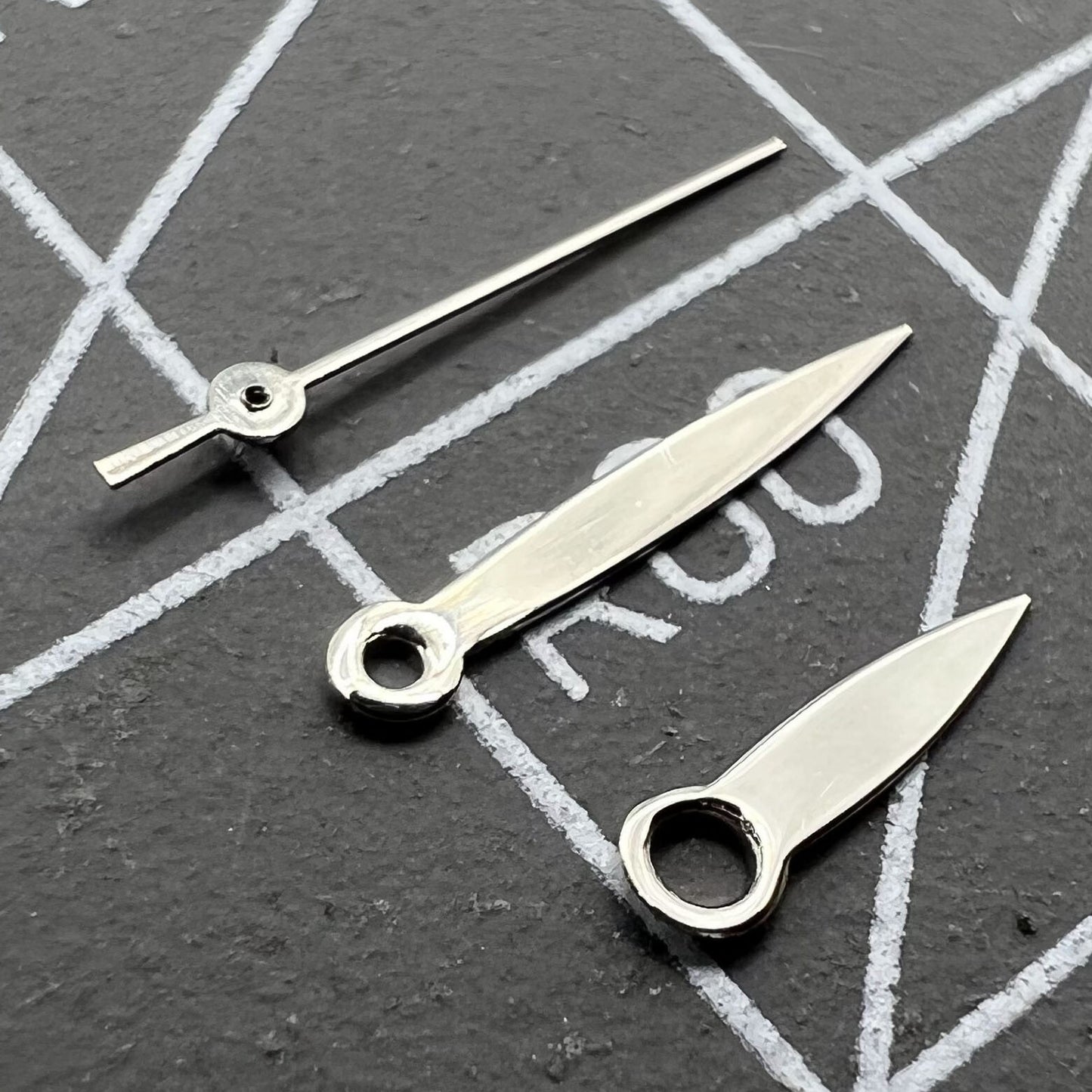 Silver watch hands set by NO.1518 for Miyota 2035 movement, perfect for precise watch repairs.