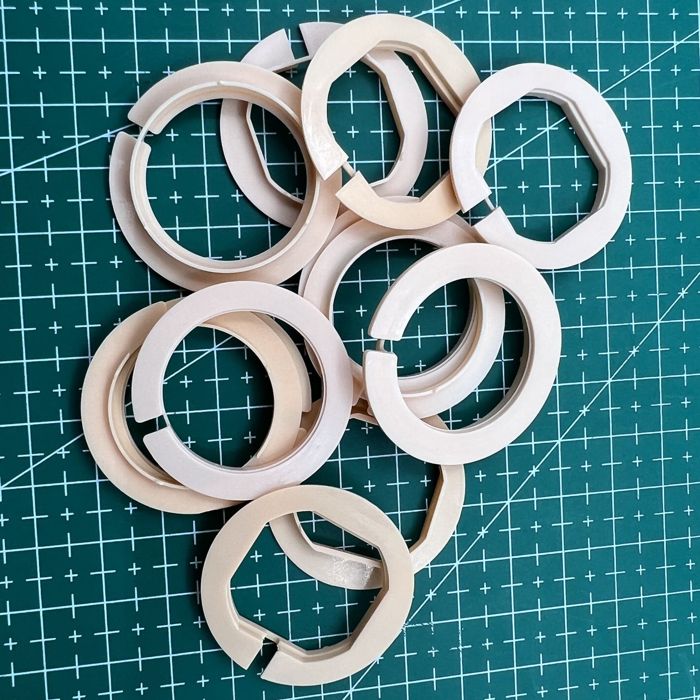 #AC-676-11.5 12 PIECES 5 Ligne Sizes Movement Case Spacer Casing Ring Holder