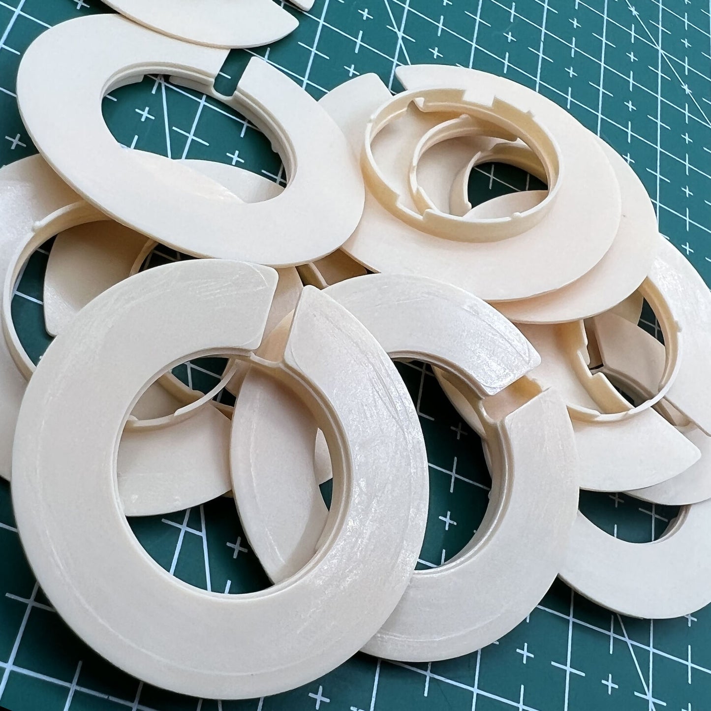 #T-676-SIZE 8.75 12 STÜCK 2 Ligne Größen Uhrwerkgehäuse Abstandshalter Gehäuseringhalter