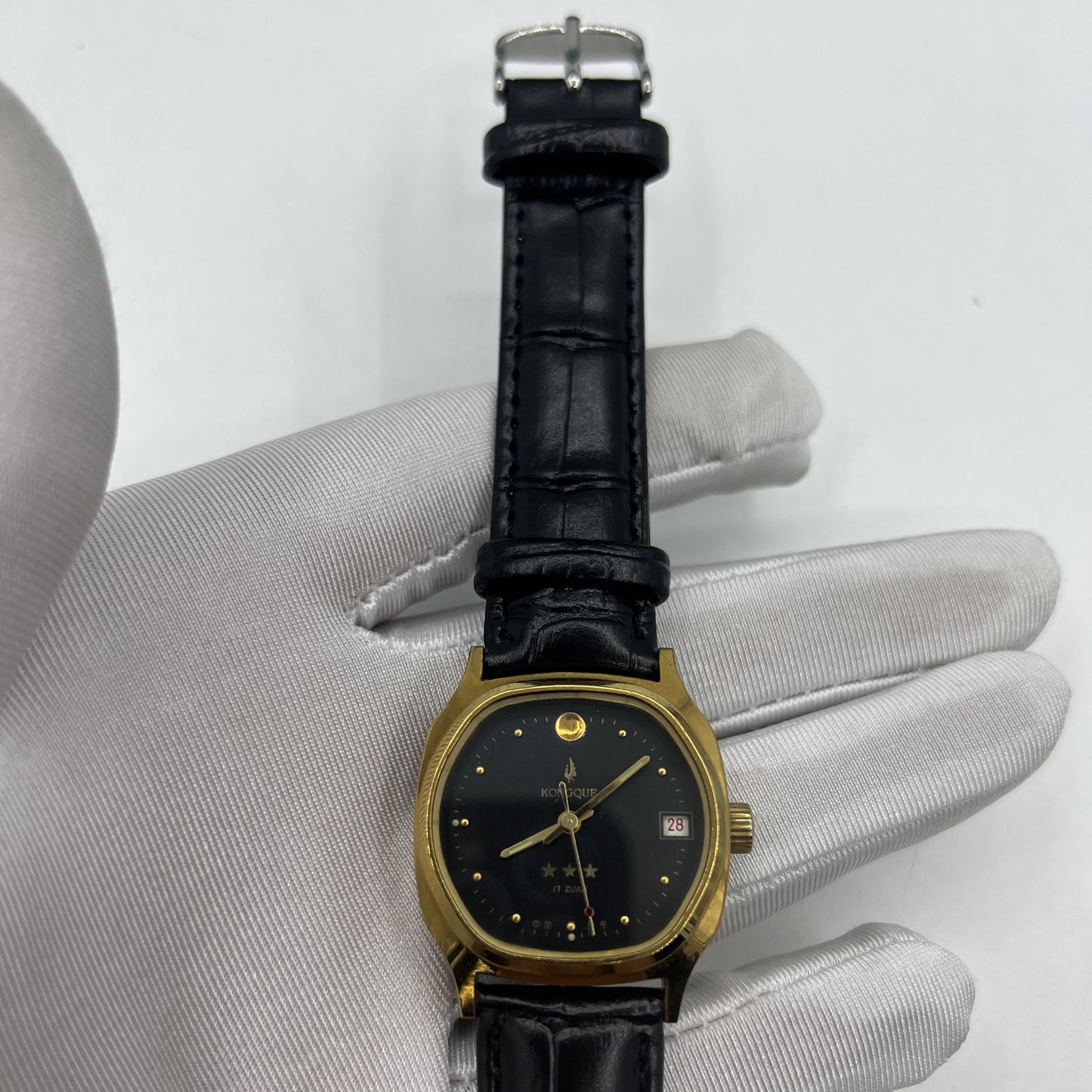 33mm Chunlan China steel manual watch with 17 jewels, silver dial, and stainless steel band.