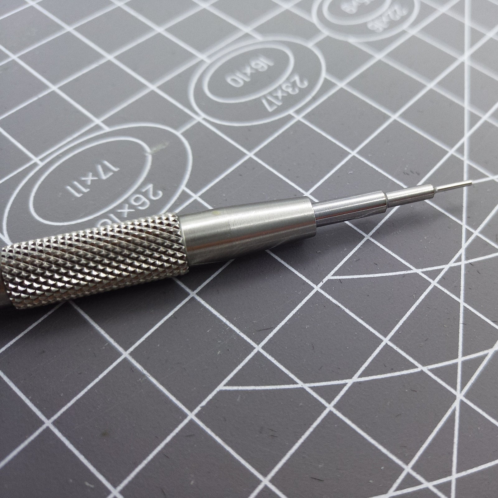 Bergeon 6767-F spring bar tool by Swiss Made Bergeon, ideal for precise watch bracelet adjustment.
