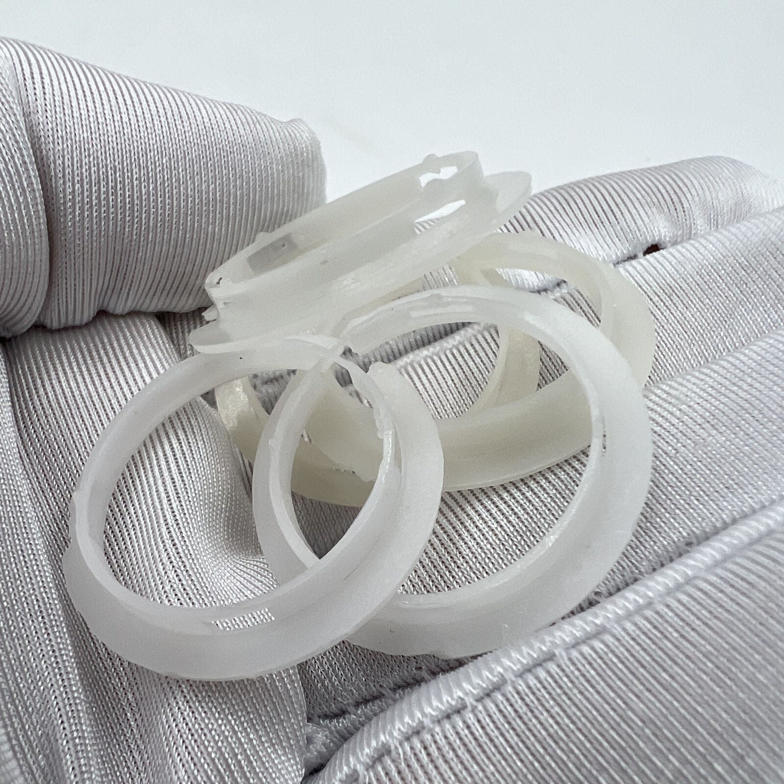 27-29.5mm watch case spacer ring for Miyota 2105/2115, ensuring secure fit and improved stability.