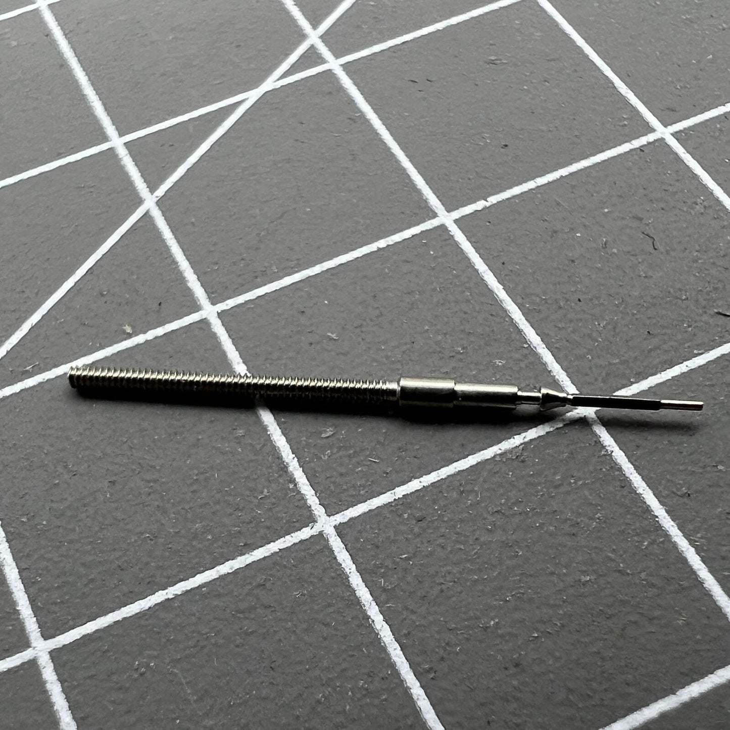 Set of 3 watch winding stems compatible with VS75, VS72, V175, V172 movements for precise time adjustment.