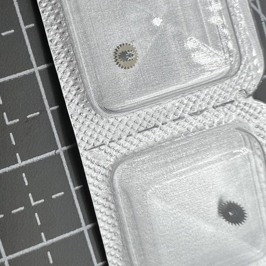 Auxiliary Reverser Fifth Wheel for Swiss SW300 Movement, precise gear component for SW300-1530/1514.