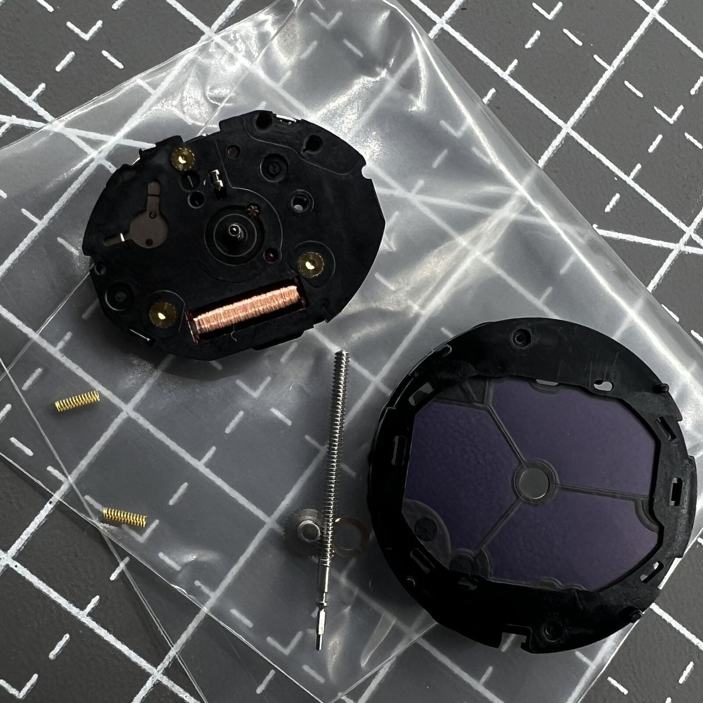 Hattori Epson VS17A solar-powered quartz movement for precise watch accessory replacement.