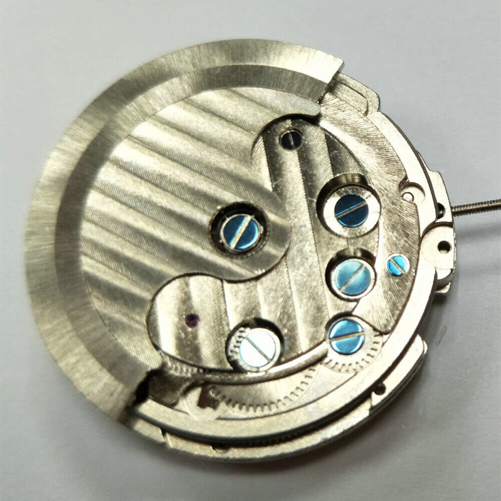 Shanghai brand automatic watch featuring mechanical 2L30 movement with second timezone display at 12 o'clock.