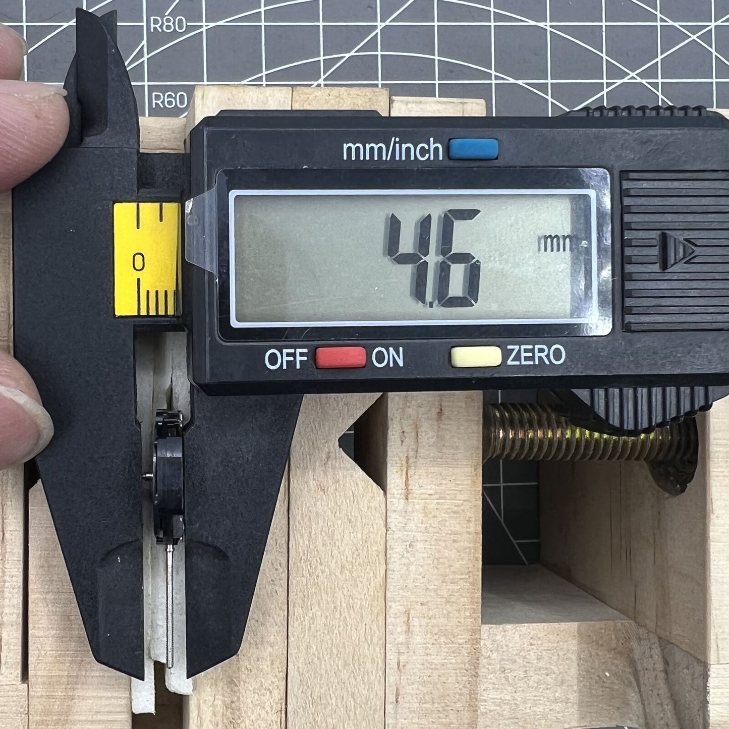 Mouvement à quartz Hattori VX07 VX07E à 2 aiguilles avec petite seconde