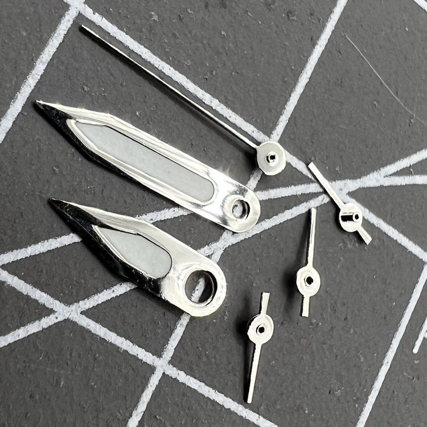 Aiguilles de montre lumineuses vertes avec garniture argentée 10 x 10 x 8 mm pour mouvement Miyota FS00