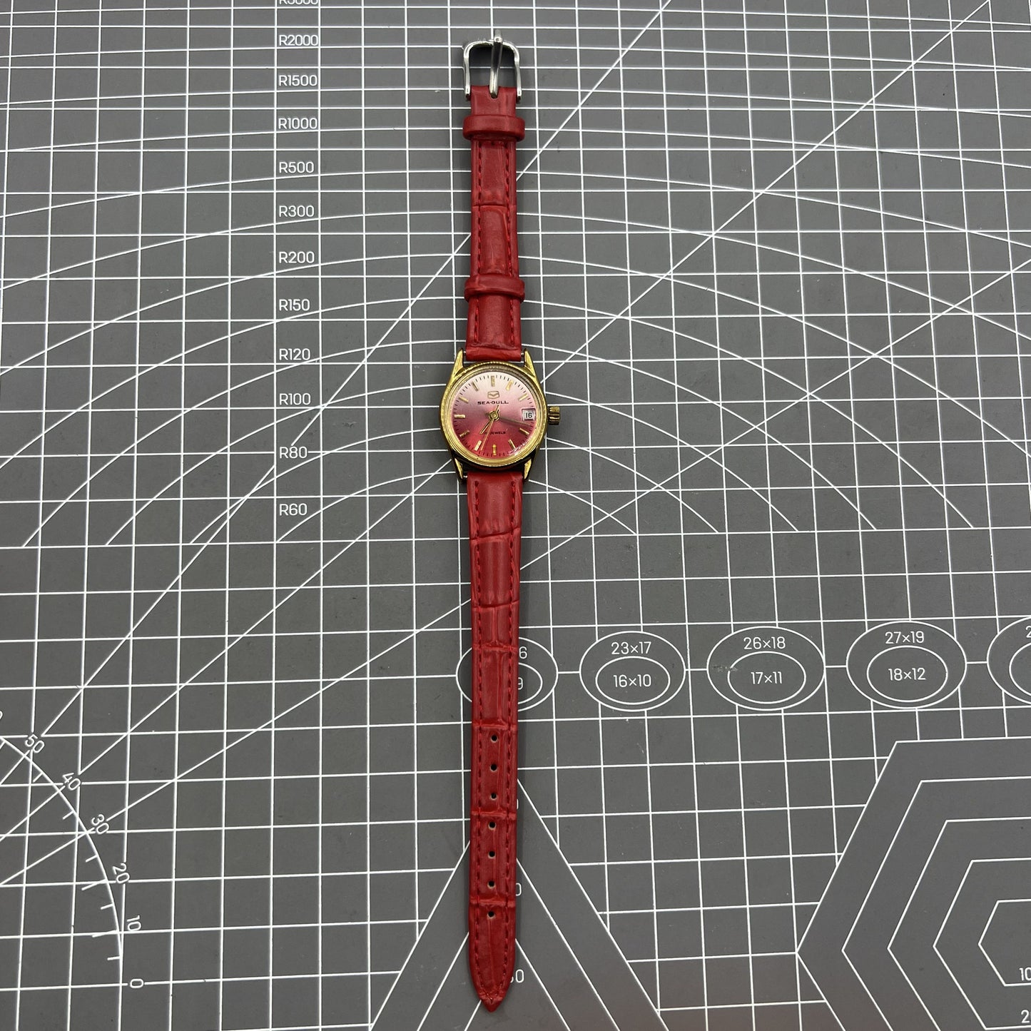 Montre mécanique manuelle Seagull pour femme, rouge, dégradé, clou doré, calendrier simple