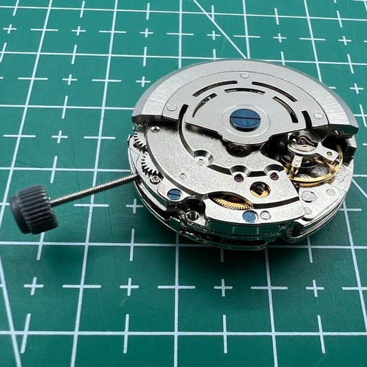 Wholesale DG2813 mechanical watch movement with 3 big hands and small seconds at 6, no calendar.