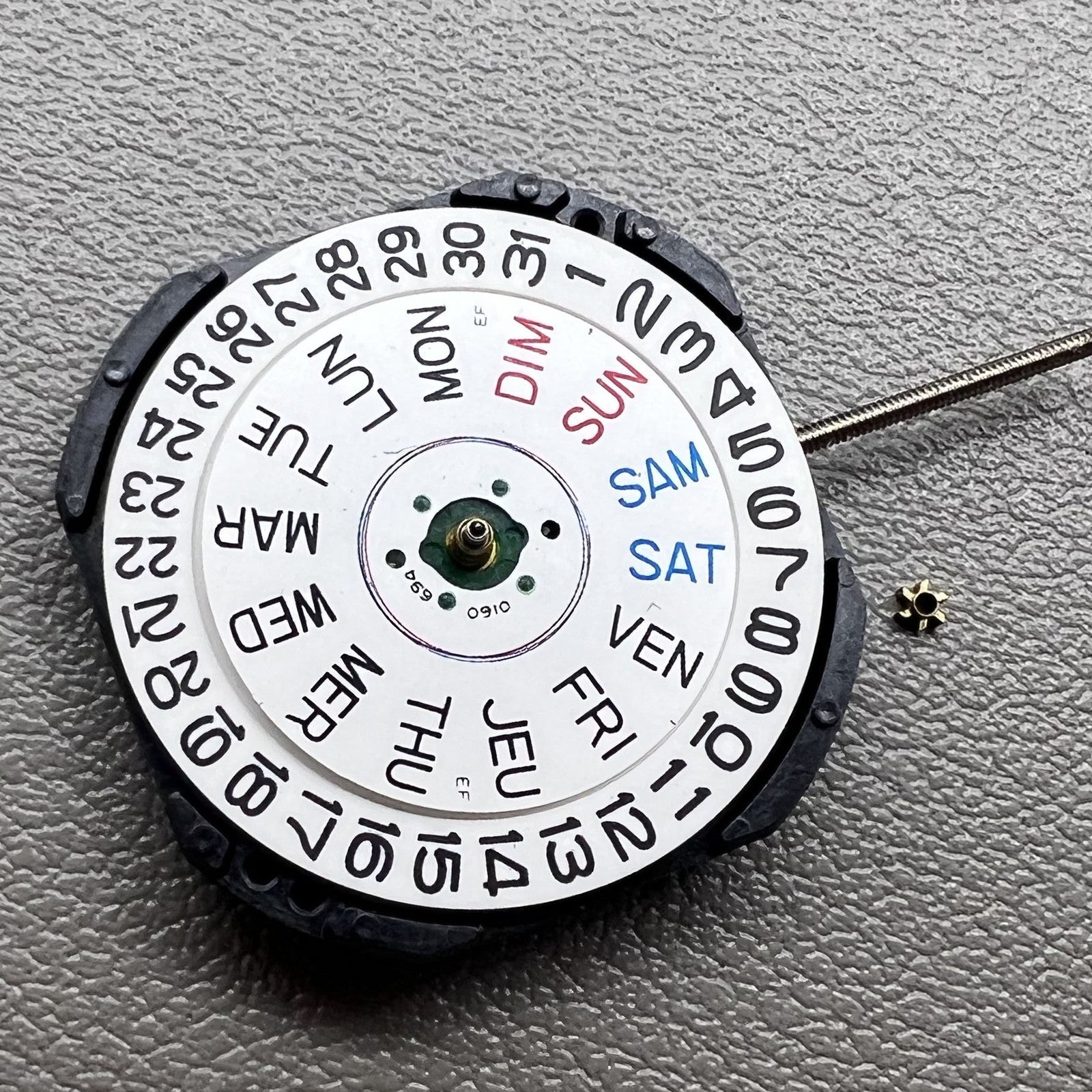 Japan Epson V733C quartz watch movement with day and date display for precise timekeeping