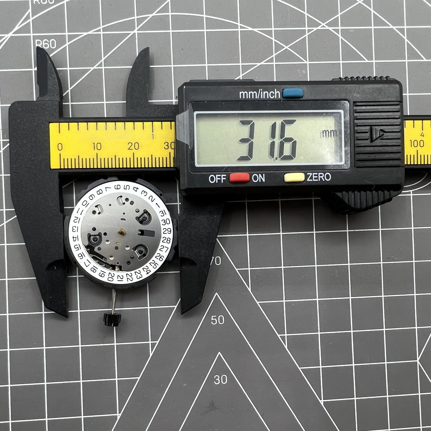 Swiss Made ETA G10.962 Watch Quartz Chronograph 3 Eyes Date 4 Swiss Movement