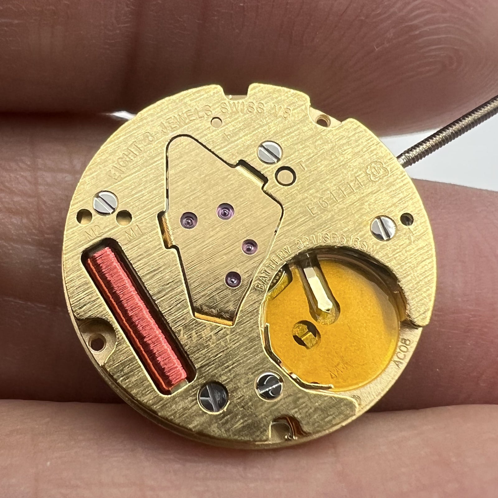 ETA E61.111 Swiss quartz watch movement with date display at 3 o'clock, ideal replacement for 256.111 models.