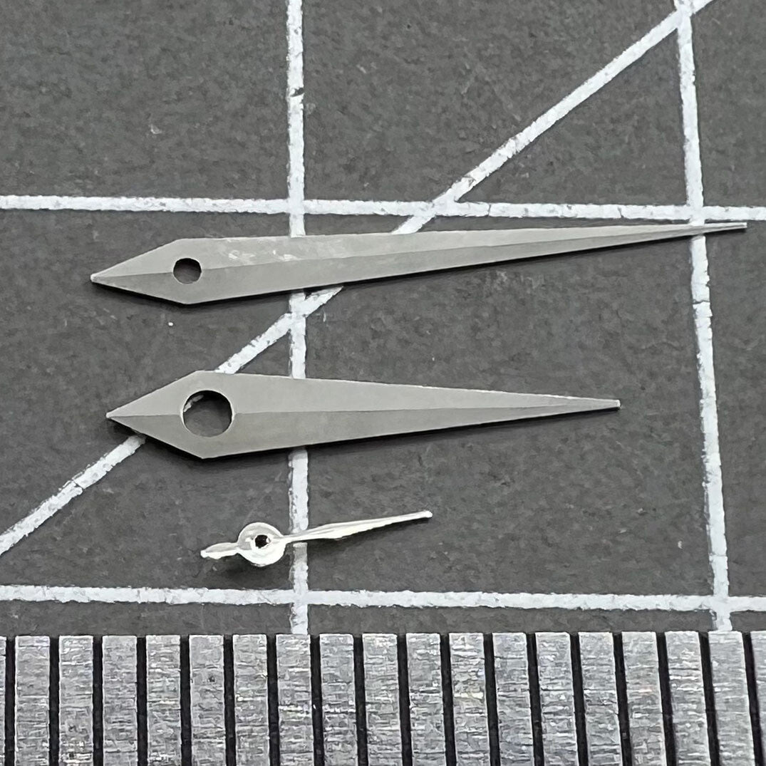 2 Sets Polierte silberne Pfeilförmige Zeiger für Miyota 1L45 Quarz Uhr