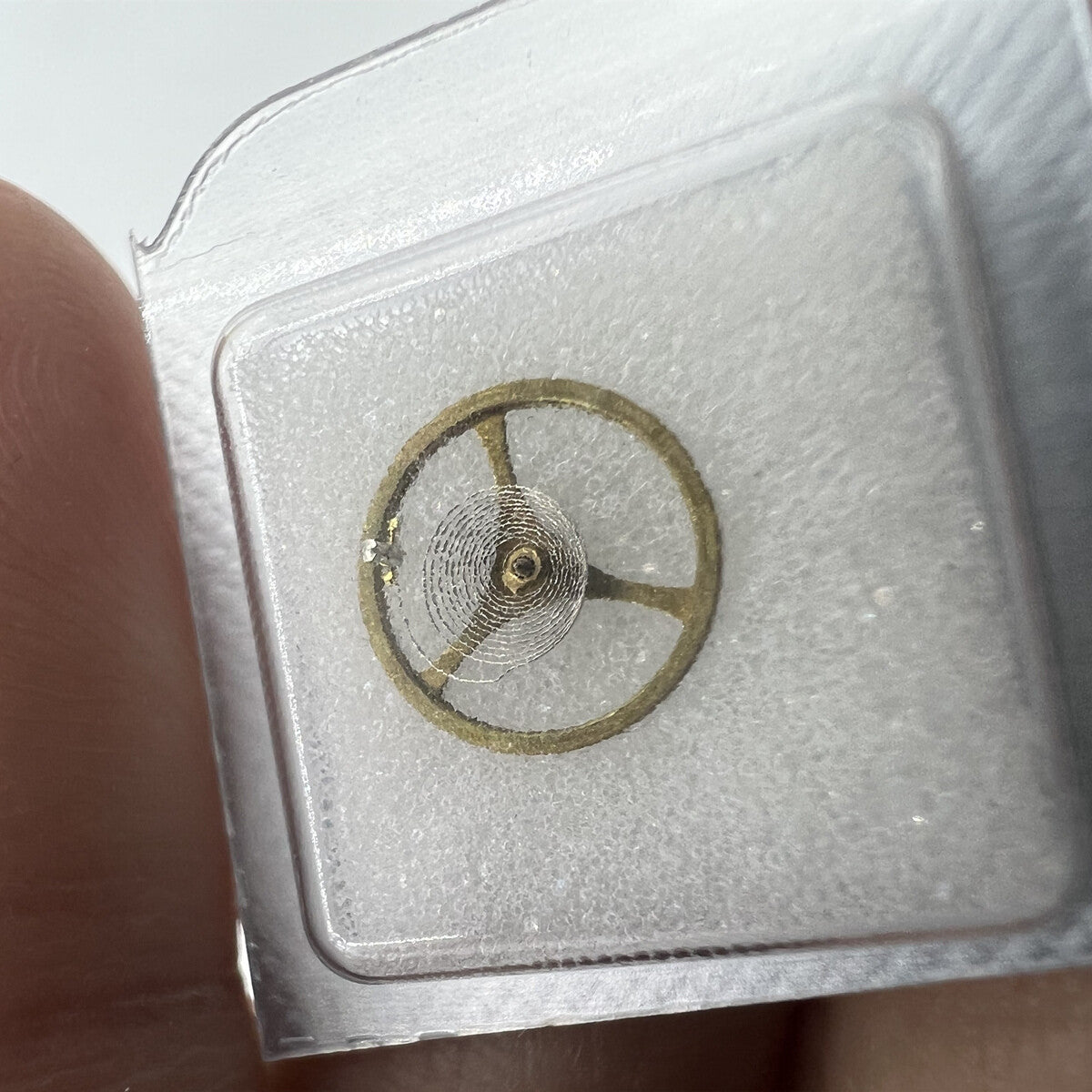 Uhrenteil Goldene Unruh mit Spiralfeder Passend für Uhrwerk 2189 Ersatzteil
