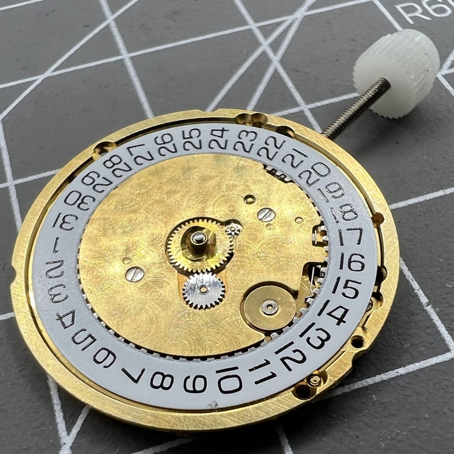 ETA 210.011 Swiss Quartz watch movement with 2 hands and calendar, high-precision genuine part for watch repairs
