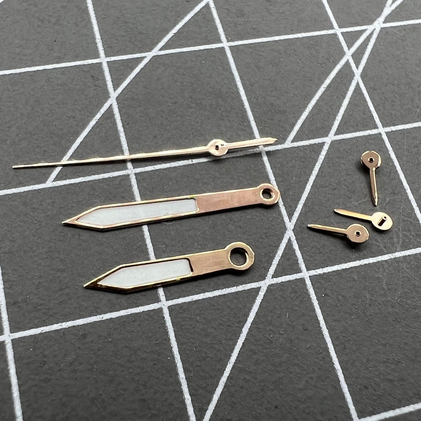Rose Golden Trim Green Luminous Watch Hands, 14.5mm, compatible with VD53 VD54 VD57 movements, for precise timekeeping.