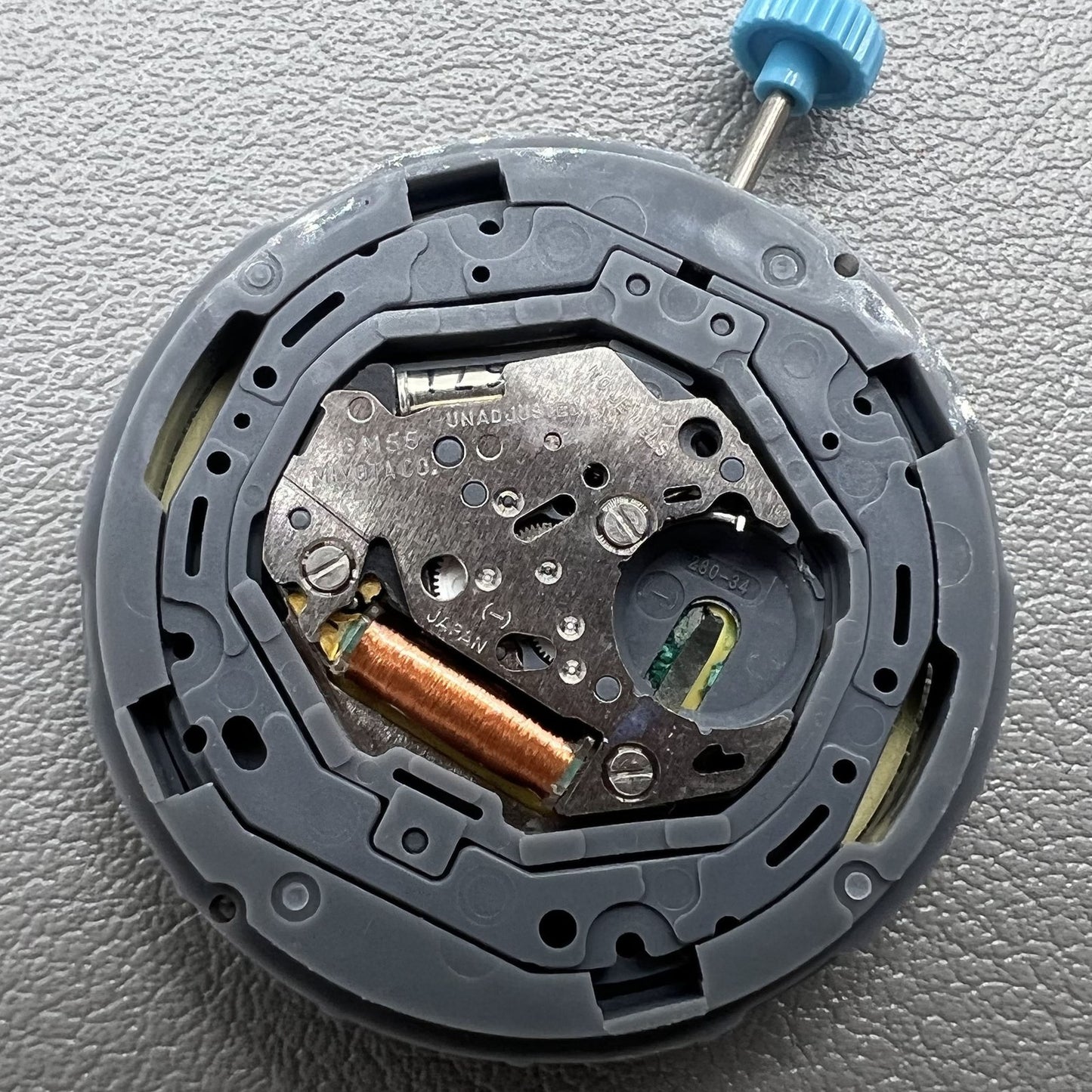 Ultrathin Japan Miyota 6M55 Quartz Watch Movement Yellow Disk 3 Hands