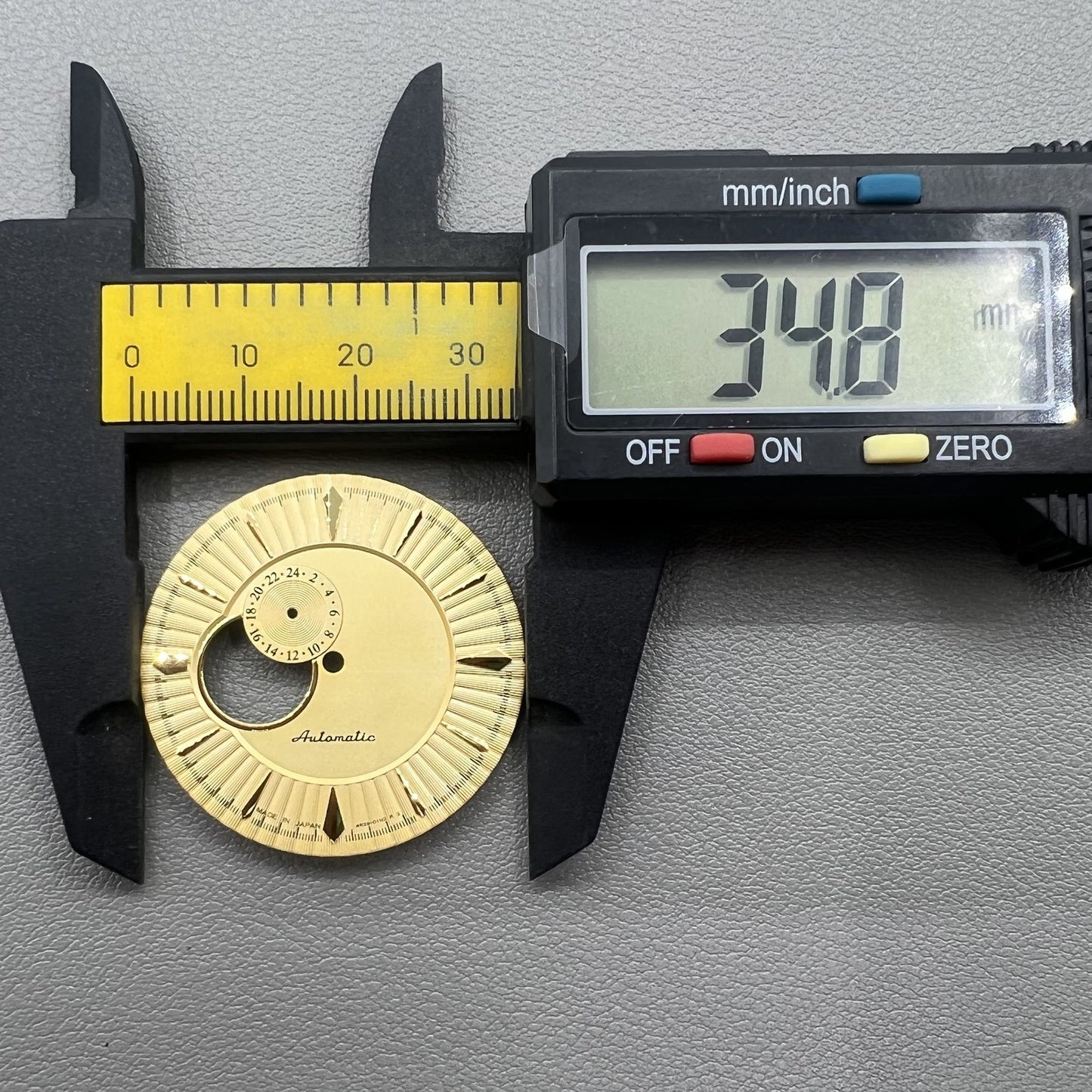 Gelbes 35mm Cocktail Uhrenzifferblatt Modifiziert Kein Leuchten Für NH39 Uhrwerk